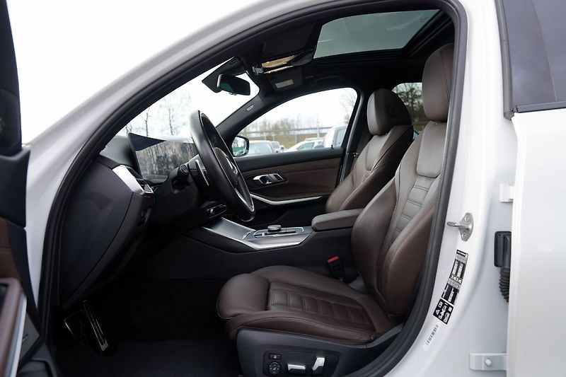 BMW Řada 3 M340i xDrive/AT/375PS,Facelift - fotka 24 z 50