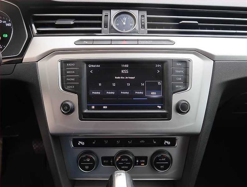 Volkswagen Passat (2017) 2.0 TDI, Automat, Navi - fotka 12 z 20