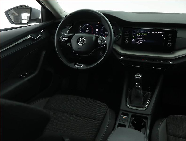 Škoda Octavia (2022) Ambition 2.0 TDI, ČR,1.maj - fotka 7 z 15