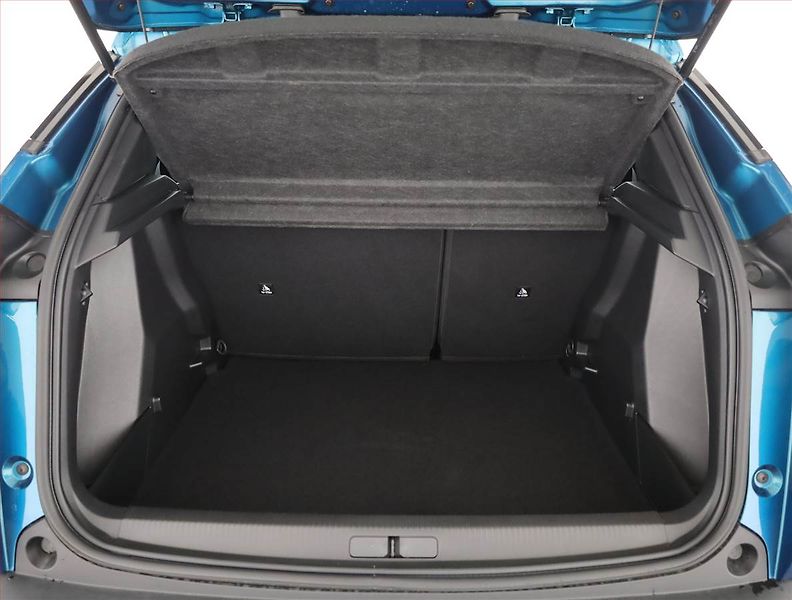 Peugeot 2008 (2025) Style 1.2 PureTech - fotka 17 z 18
