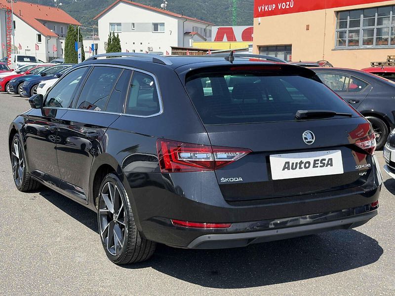 Škoda Superb (2018) 2.0 TDI, ČR, DSG - fotka 6 z 18