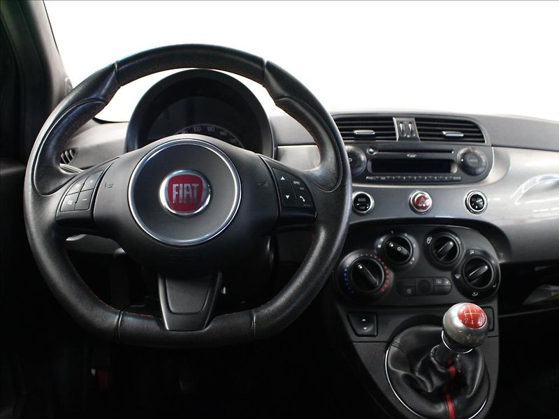 Fiat 500 0,9 TwinAir Sport 1.majitel TO - fotka 25 z 33