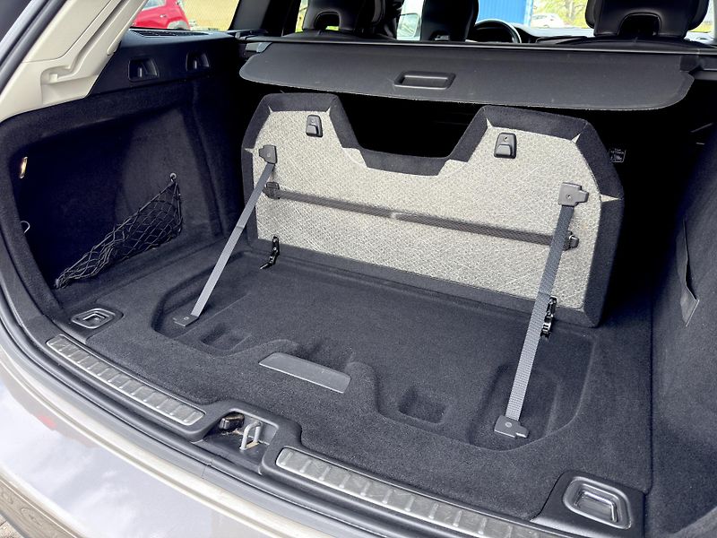 Volvo V60 CrossCountry D4 AWD // 4x4 - fotka 16 z 43