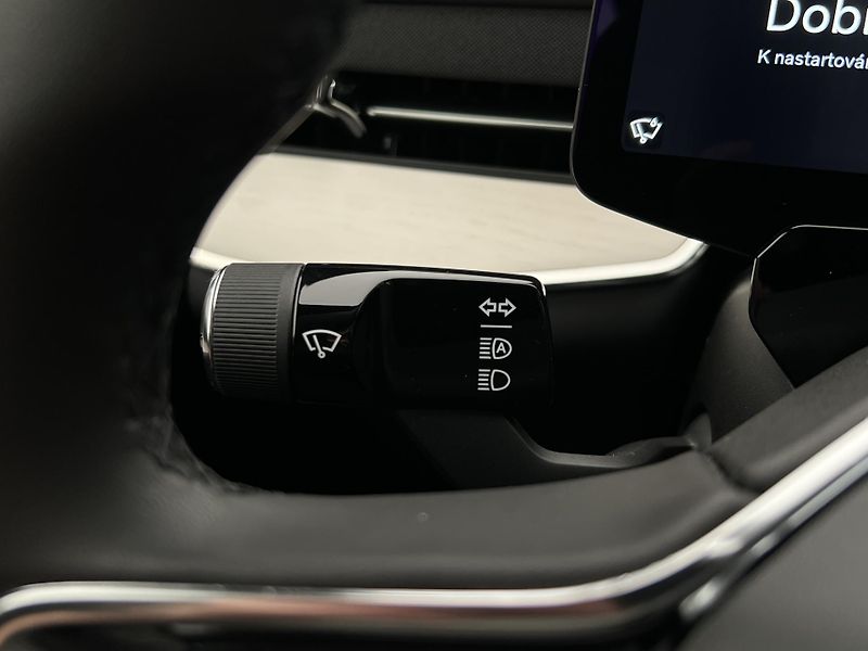 Volvo EX90 AWD TWIN MOTOR RECHARGE 7 MÍST - fotka 26 z 53