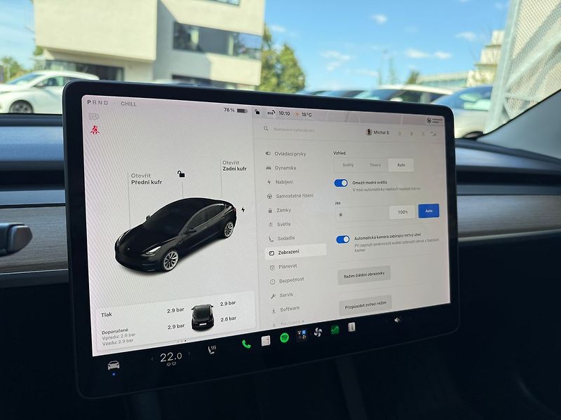 Tesla Model 3 Long Range AWD - fotka 22 z 38