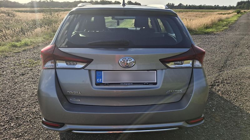 Toyota Auris (2016) Touring sports edition S 1,2 - fotka 4 z 12