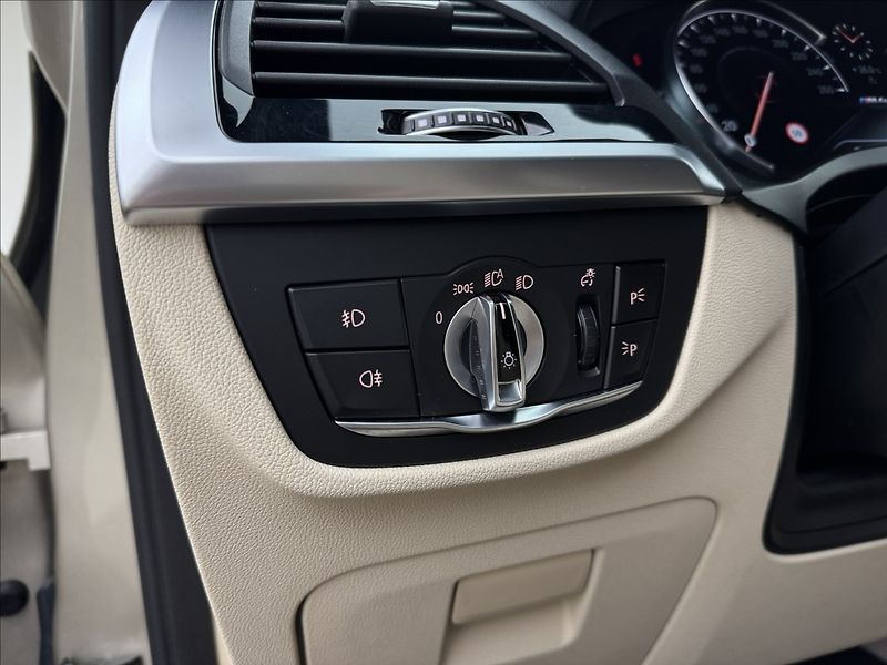 BMW X4 3,0 M40d DPH HUD 360° H/K CZ - fotka 8 z 49