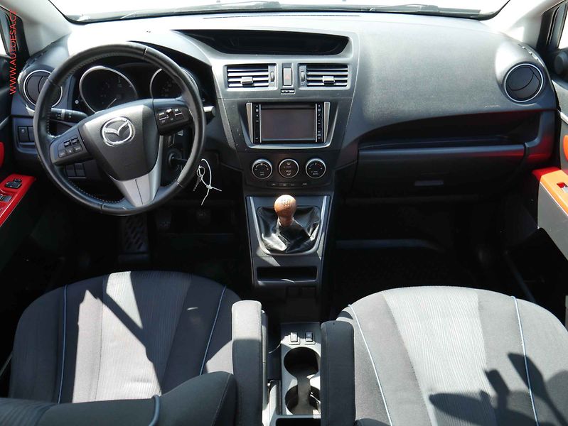 Mazda 5 (2011) 1.6 MZ-CD, AC, park.asist - fotka 8 z 21