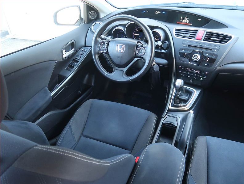 Honda Civic (2014) 1.6 i-DTEC, Serv.kniha - fotka 7 z 18