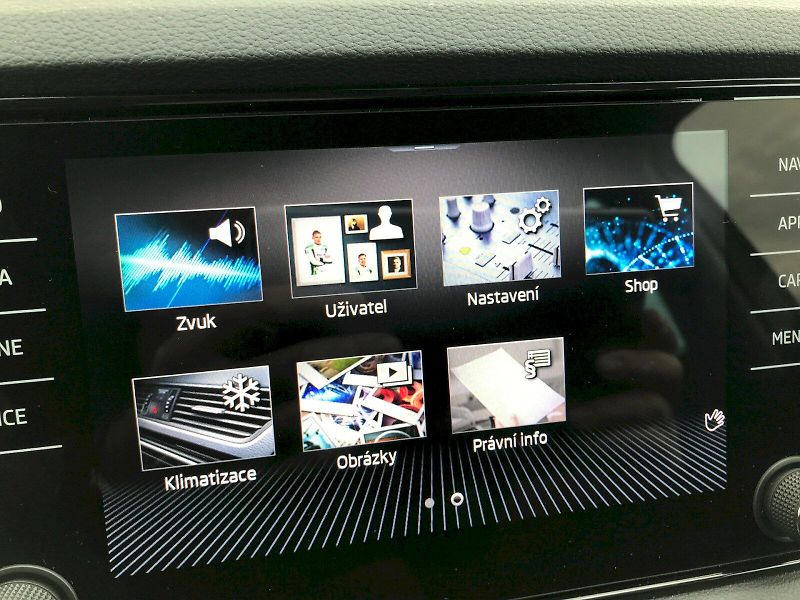 Škoda Karoq (2024) 1.5 TSI /110KW / 6MP / Style - fotka 22 z 28