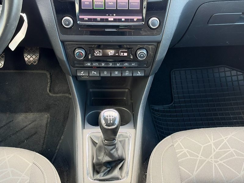Škoda Rapid (2018) Clever 1.0 TSI 70kW - fotka 21 z 30