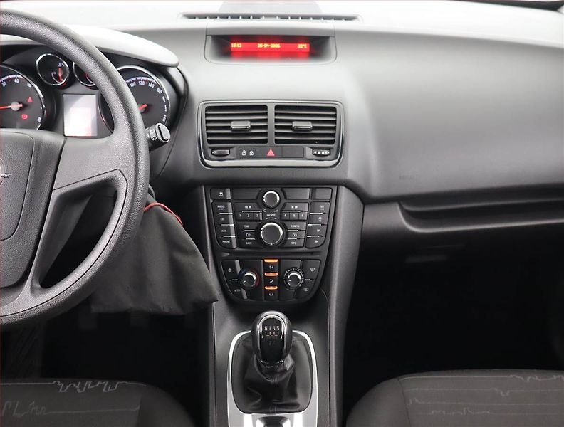 Opel Meriva (2014) 1.4 i - fotka 12 z 21