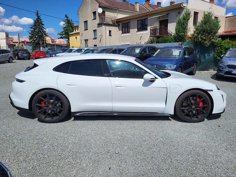 Porsche Taycan GTS 440kW 4S Electric - NOVÉ - fotka 5 z 48