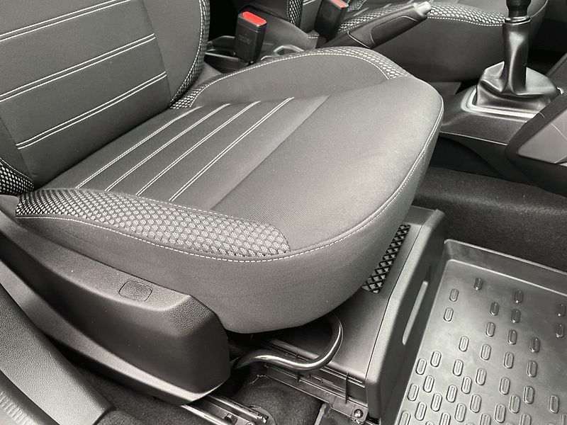Dacia Duster (2020) 1.6 SCe,LPG,Prestige,ČR - fotka 32 z 39