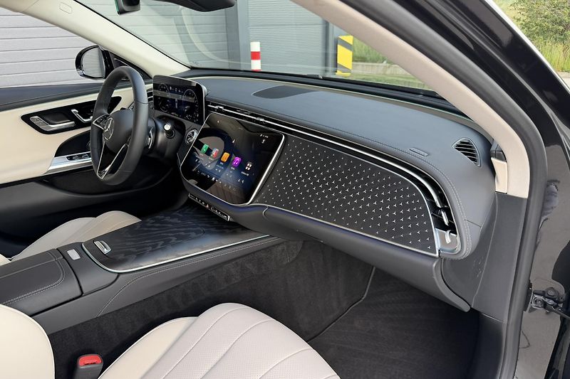 Mercedes-Benz Třídy E (2025) E 300de 4Matic Allterrain - fotka 30 z 89