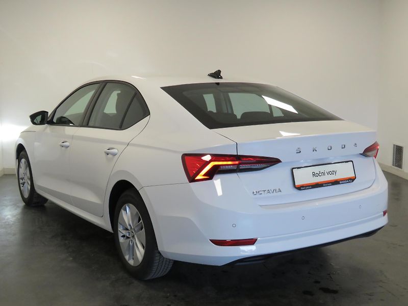 Škoda Octavia - fotka 8 z 23