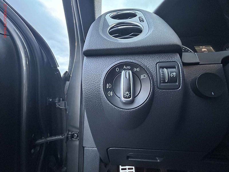 Volkswagen Tiguan (2012) 2.0TDi 4x4, 2.maj, Bixen - fotka 13 z 17