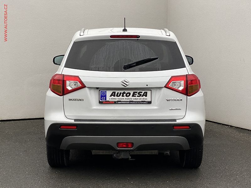 Suzuki Vitara (2017) 1.4 BJet AllGrip, Elegance - fotka 5 z 20
