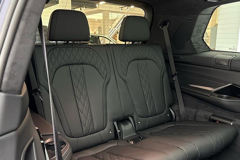 BMW X7 xDrive40d - fotka 9 z 24