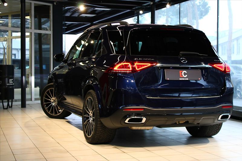Mercedes-Benz GLE 300d 4MATIC AMG Line 7Míst/Nig - fotka 32 z 34