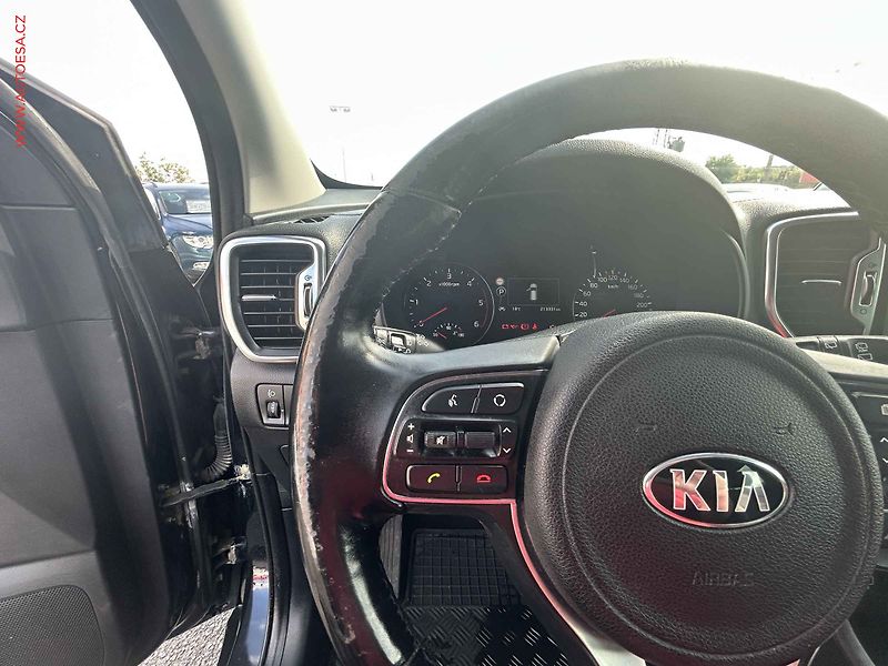 Kia Sportage (2017) 2.0CRDi 4x4, AT. výhřev sed. - fotka 18 z 19