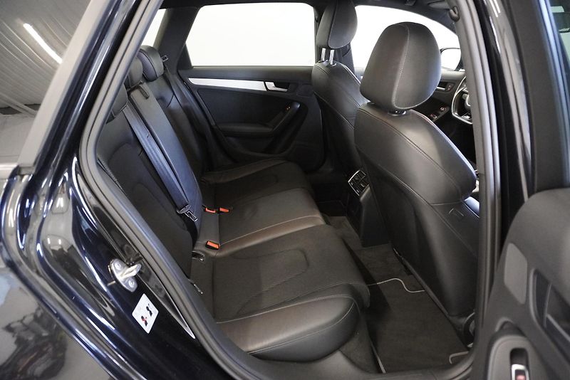Audi A4 (2013) 2.0 TFSI 165kW QUATTRO STRONIC - fotka 30 z 34