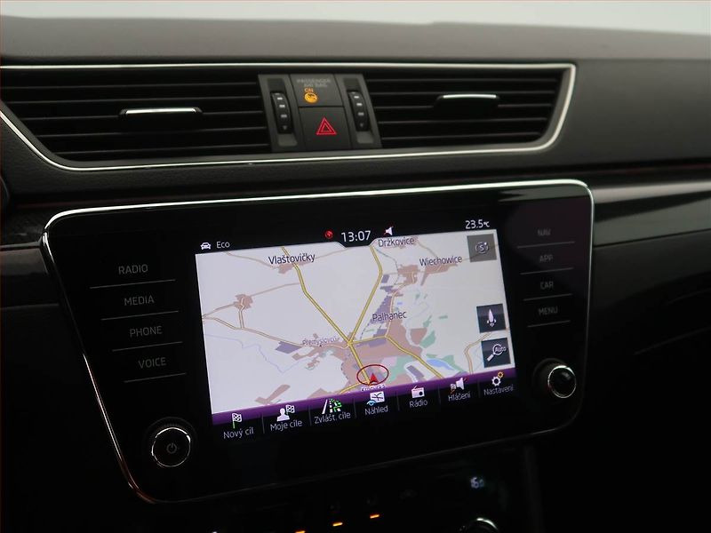 Škoda Superb (2018) Sportline 2.0 TDI, Serv.kniha - fotka 13 z 18