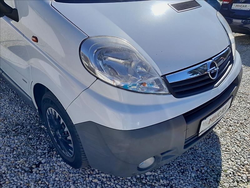 Opel Vivaro 2.0 CDTI  9.MÍST - fotka 11 z 44