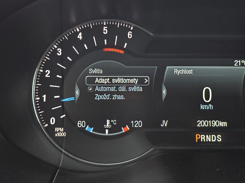 Ford S-MAX TITANIUM 2.0 132kW LED + NAVI - fotka 25 z 48