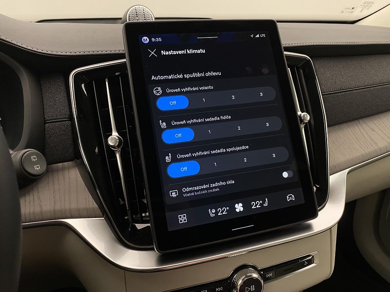 Volvo XC90 (2026) B5 AWD AUT BRIGHT PLUS 7míst - fotka 47 z 72