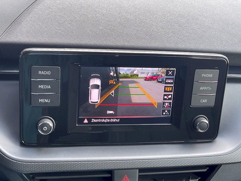 Škoda Kamiq (2023) 1.0 TSI 81 kW Fresh Ambition P - fotka 17 z 32