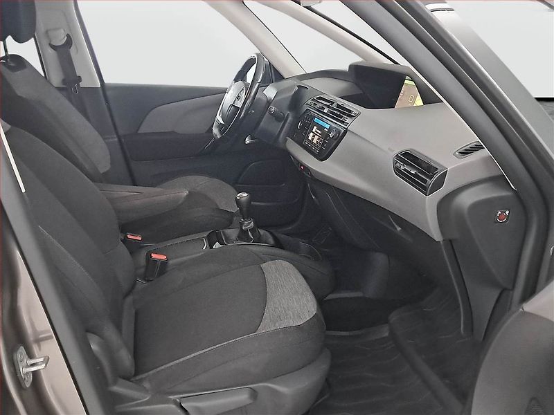 Citroën C4 Picasso (2017) 1.6 BlueHDi, 7 míst, Navi - fotka 9 z 18