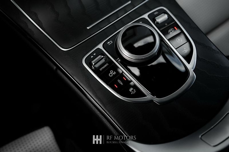 Mercedes-Benz Třídy C (2016) AMG C63 S Kupé 375kW - fotka 38 z 42