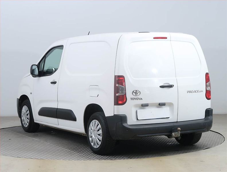 Toyota ProAce City (2020) 1.5 D4-D, ČR - fotka 4 z 12
