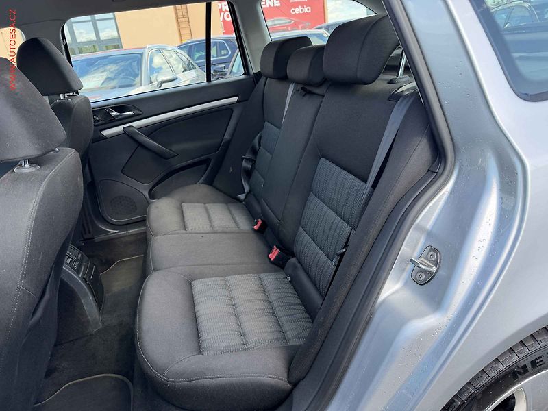 Škoda Octavia (2012) 1.6 TDi, ČR, AC - fotka 10 z 15