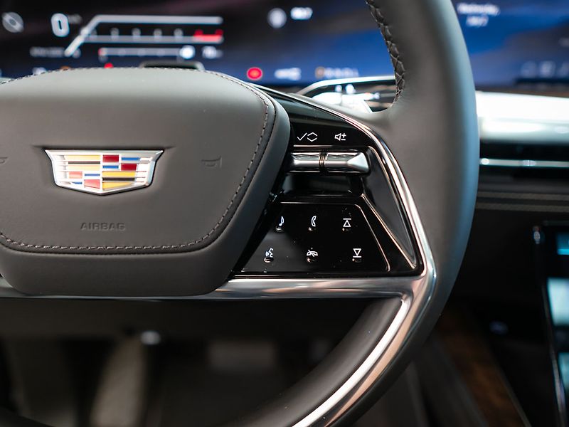 Cadillac Escalade (2026) 6.2 V8 Sport Platinum 2026 - fotka 21 z 46
