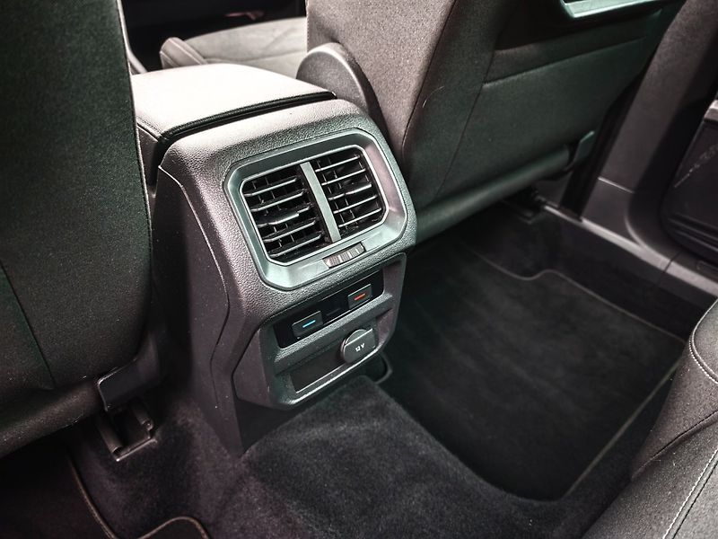 Volkswagen Tiguan (2016) Highline 1,4 TSI 110 KW DSG - fotka 18 z 44