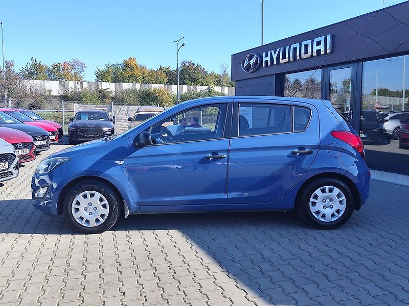 Hyundai i20 1.2i/63kW Family Space - fotka 8 z 23