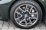 BMW i4 eDrive40 M-SPORT HUD 1.M TAŽNÉ - náhled 40