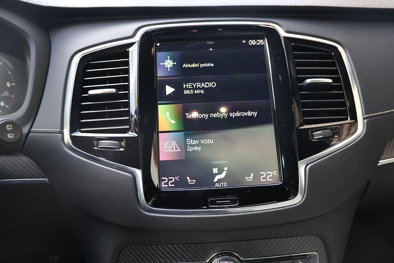 Volvo XC90 (2020) B5 AWD R-Design - fotka 13 z 26