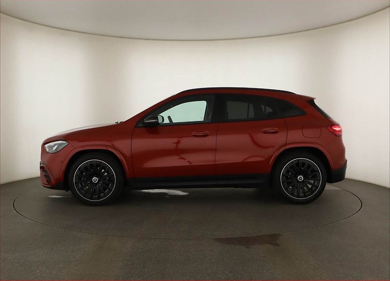 Mercedes-Benz GLA (2026) 200, AMG Line, Navigace - fotka 3 z 18