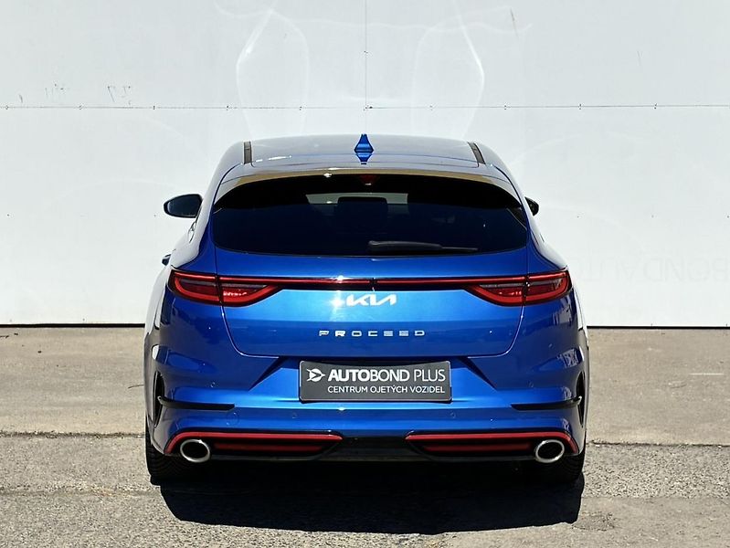 Kia ProCeed 1.6 T-GDI 150kW 7DCT GT - fotka 9 z 22