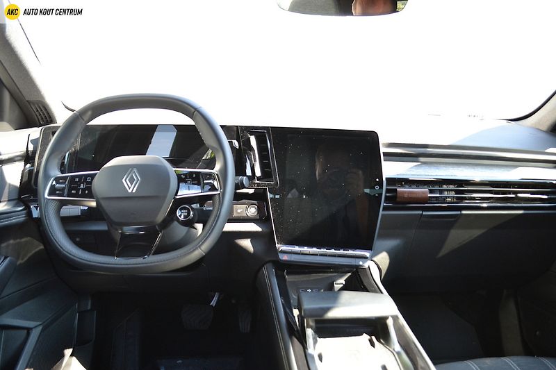 Renault Austral TECHNO MHEV 160 AUTO - fotka 15 z 53