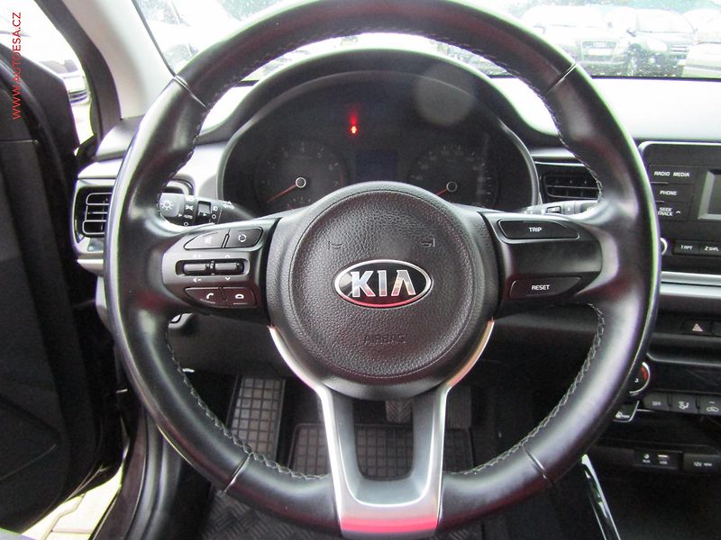 Kia Rio (2019) 1.2i, ČR, AC, park.asist - fotka 13 z 16