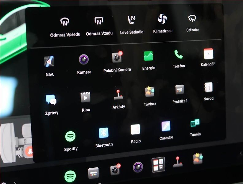 Tesla Model 3 (2019) Long Range 4WD 78kWh - fotka 21 z 23