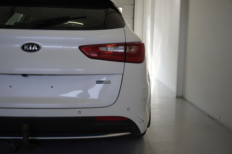 Kia Optima  SW 2,0 GDI PHEV AUT, - fotka 9 z 35