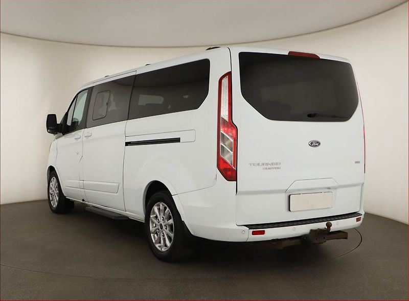 Ford Tourneo Custom (2018) Titanium 2.0 EcoBlue, ČR - fotka 4 z 14