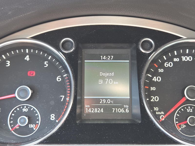Volkswagen Passat 1,8Tsi 118kw - fotka 11 z 11