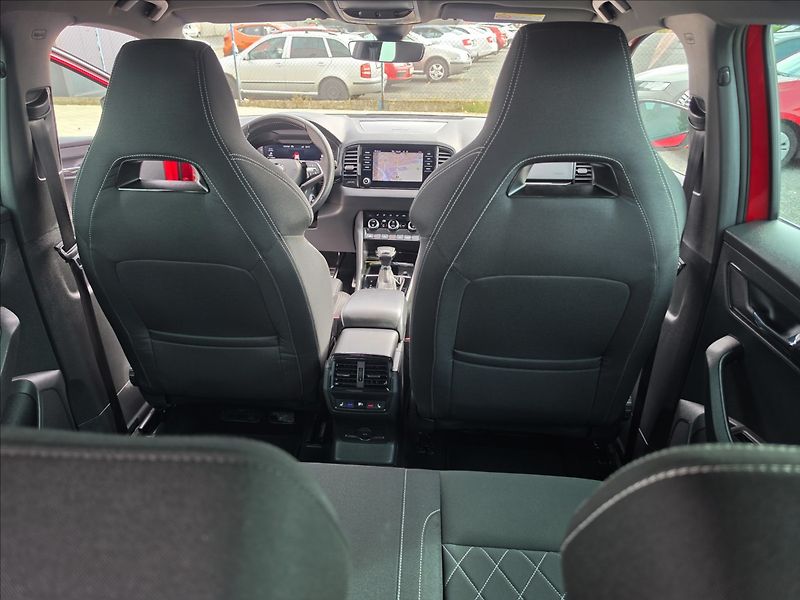 Škoda Karoq 1,5 TSi 110KW DSG Sportline TZ - fotka 32 z 46