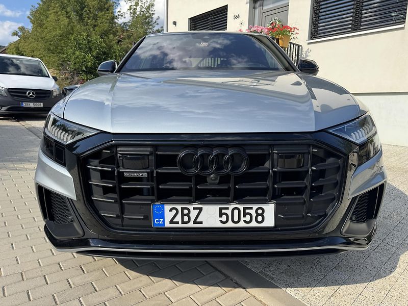 Audi Q8 55 TFSi 1.maj ČR DPH S-line - fotka 11 z 24